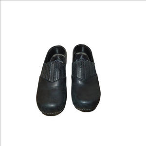 Sanita clogs size 36